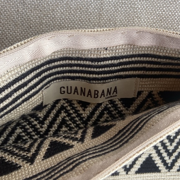 Guanabana Zip Pouch Clutch with Tassel - Picture 4 of 7